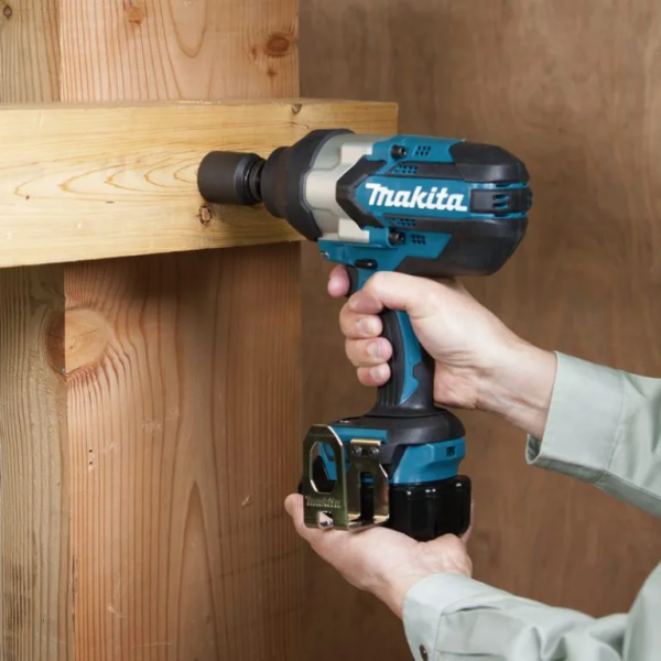 Makita DTW1002ZX2 MÁY SIẾT BU LÔNG DÙNG PIN(12.7MM/DÂY ĐEO (không kèm pin sạc)